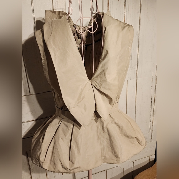 AUTHENTIC LOUIS VUITTON TOP - Picture 4 of 16